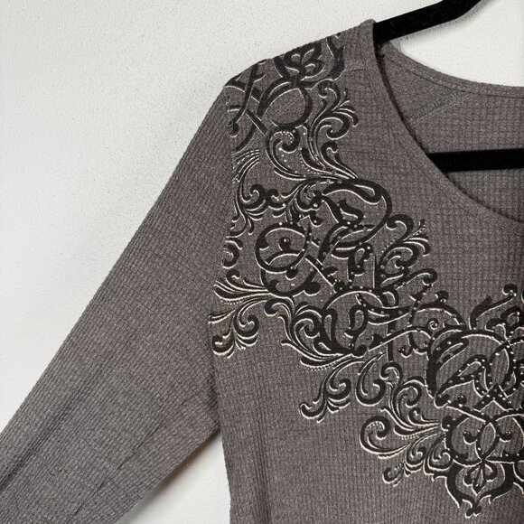 Y2K One World Waffle Knit Top Womens Small Gray Embellished Shark Bit Hem Relaxe - Picture 5 of 10